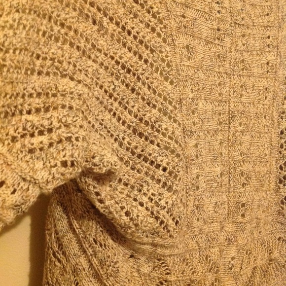 Cute knit top - Picture 3 of 3